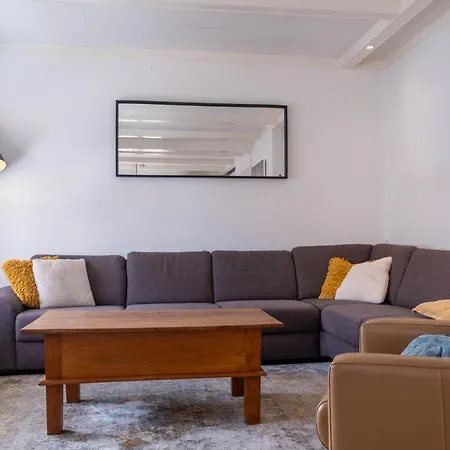 T Pronkhuis Apartment *
