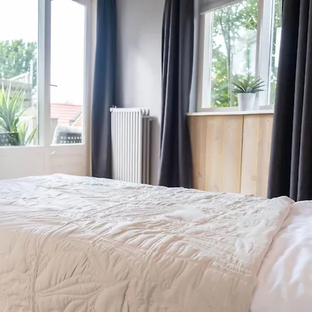 T Pronkhuis Egmond aan Zee