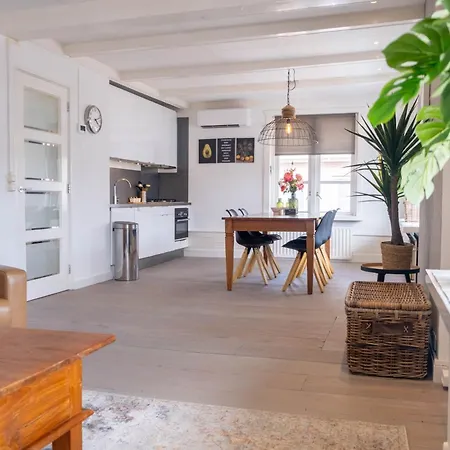 T Pronkhuis Egmond aan Zee