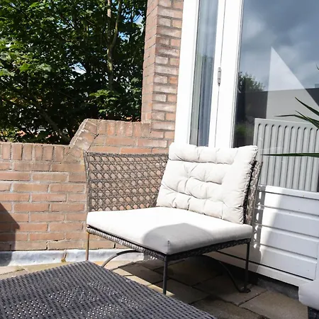 T Pronkhuis * Egmond aan Zee